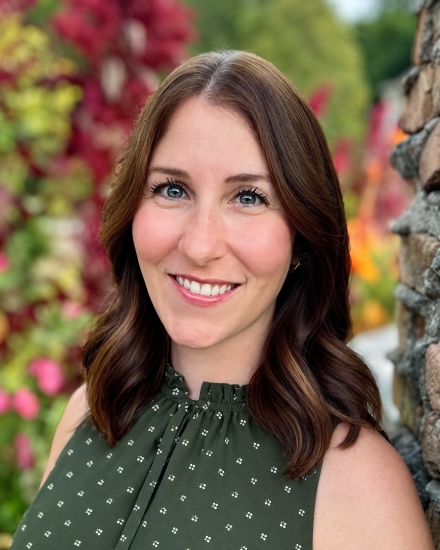 Portrait of Dr. Hannah Versino, Child and Adolescent Psychologist in Indianapolis